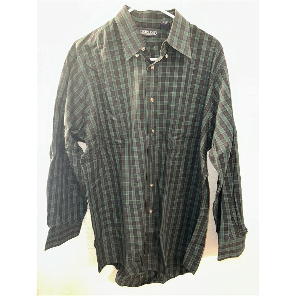 Lands and green and blue plaid, long sleeve button down collared shirt￼